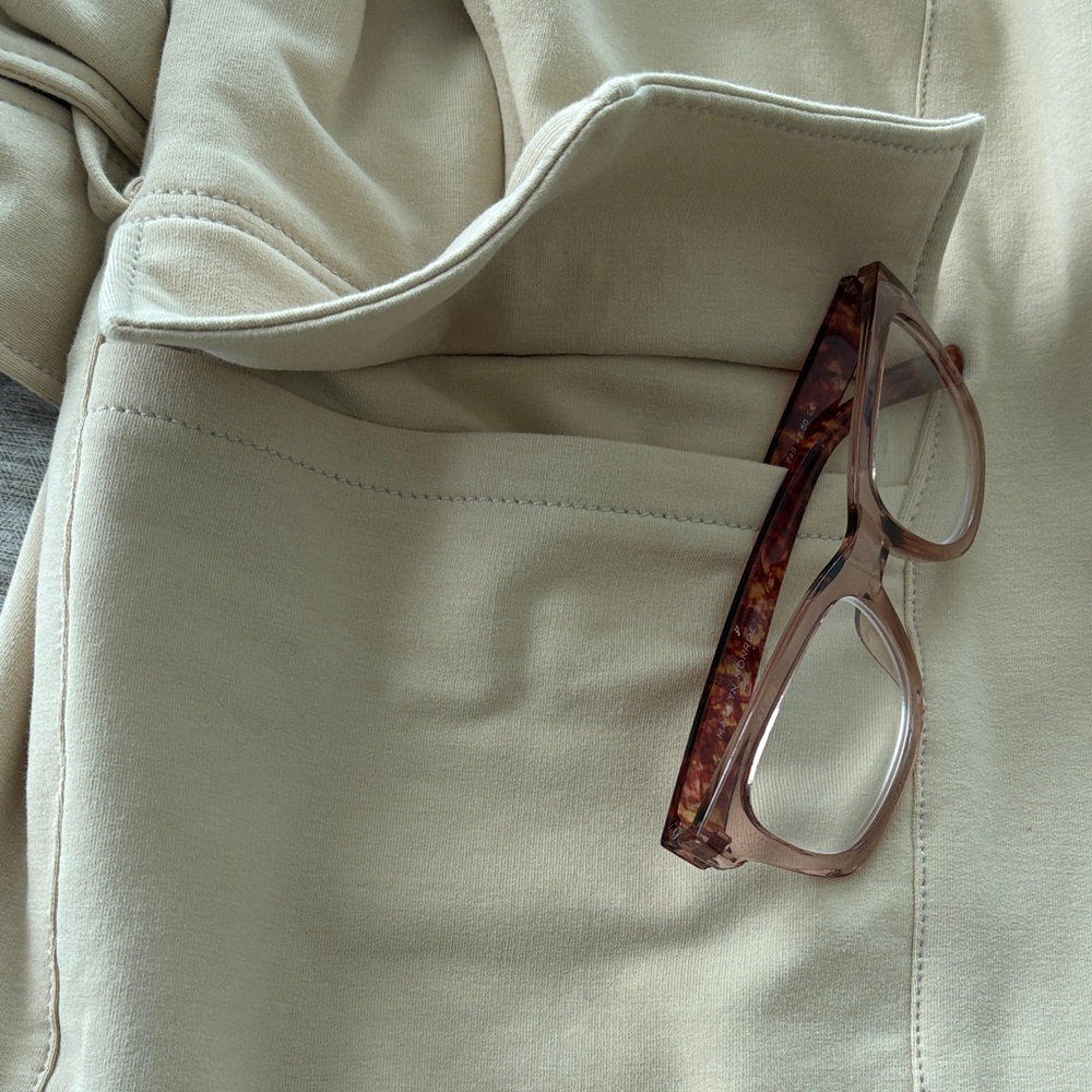Chic Beige Jacket with Tie Belt - Picture 10 of 13
